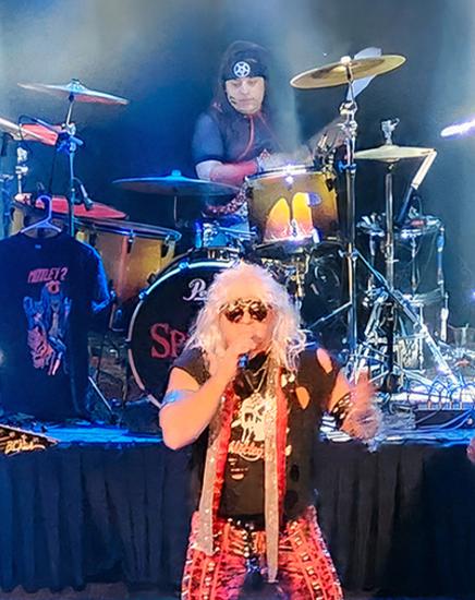 Motley 2 - Tribute to Motley Crue