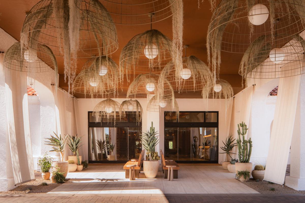 The entrance of the Kimpton Miralina Resort & Villas.