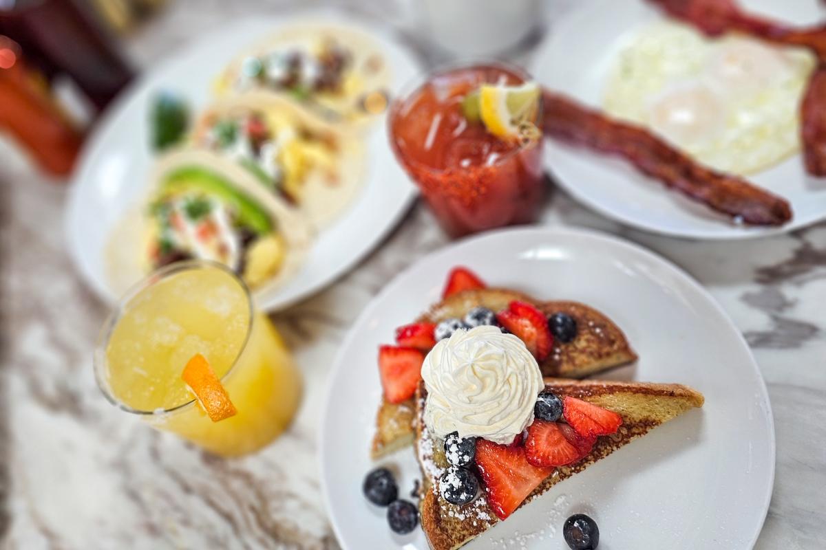 JoJo Coffeehouse Brunch and mimosa