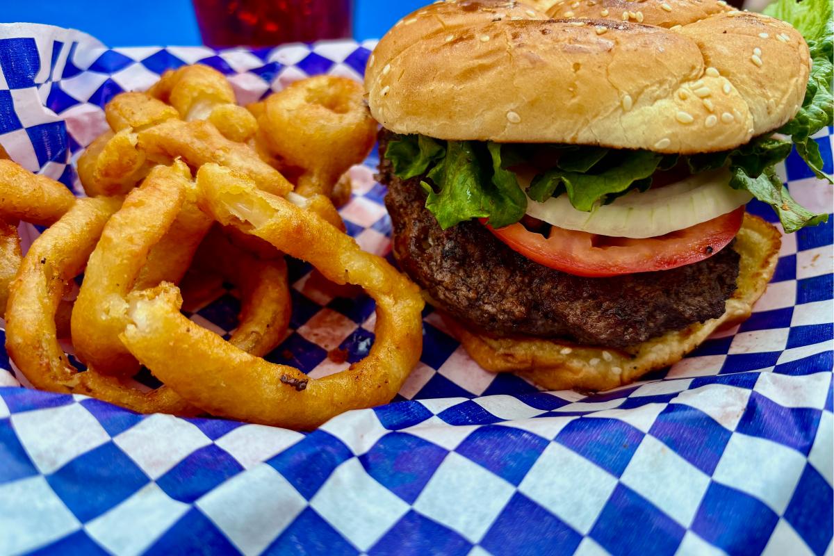 Lion's Den Burger_Naylor