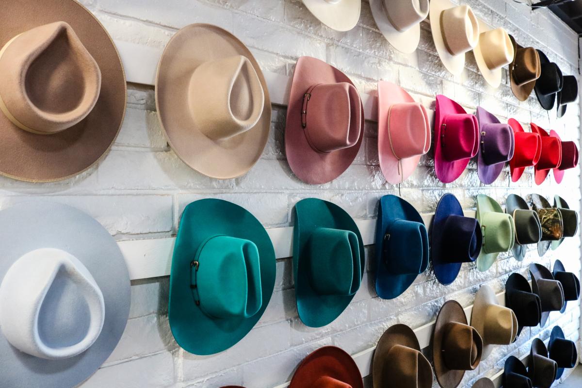 Rancher Hat Bar Hat Wall