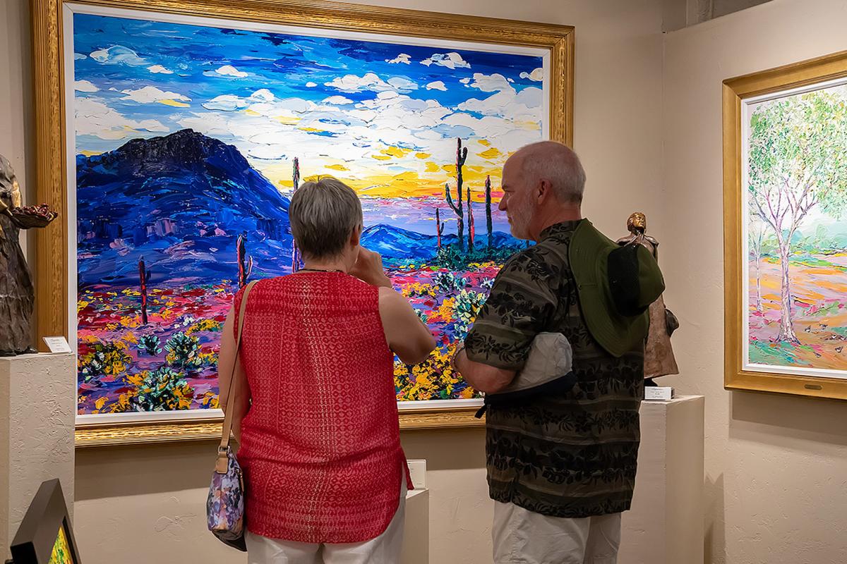 The galleries in the Old Town Scottsdale Arts District host the free weekly ArtWalk from 7 p.m. to 9 p.m. every Thursday (except Thanksgiving).