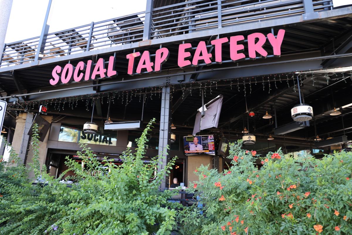 Social Tap Eatery