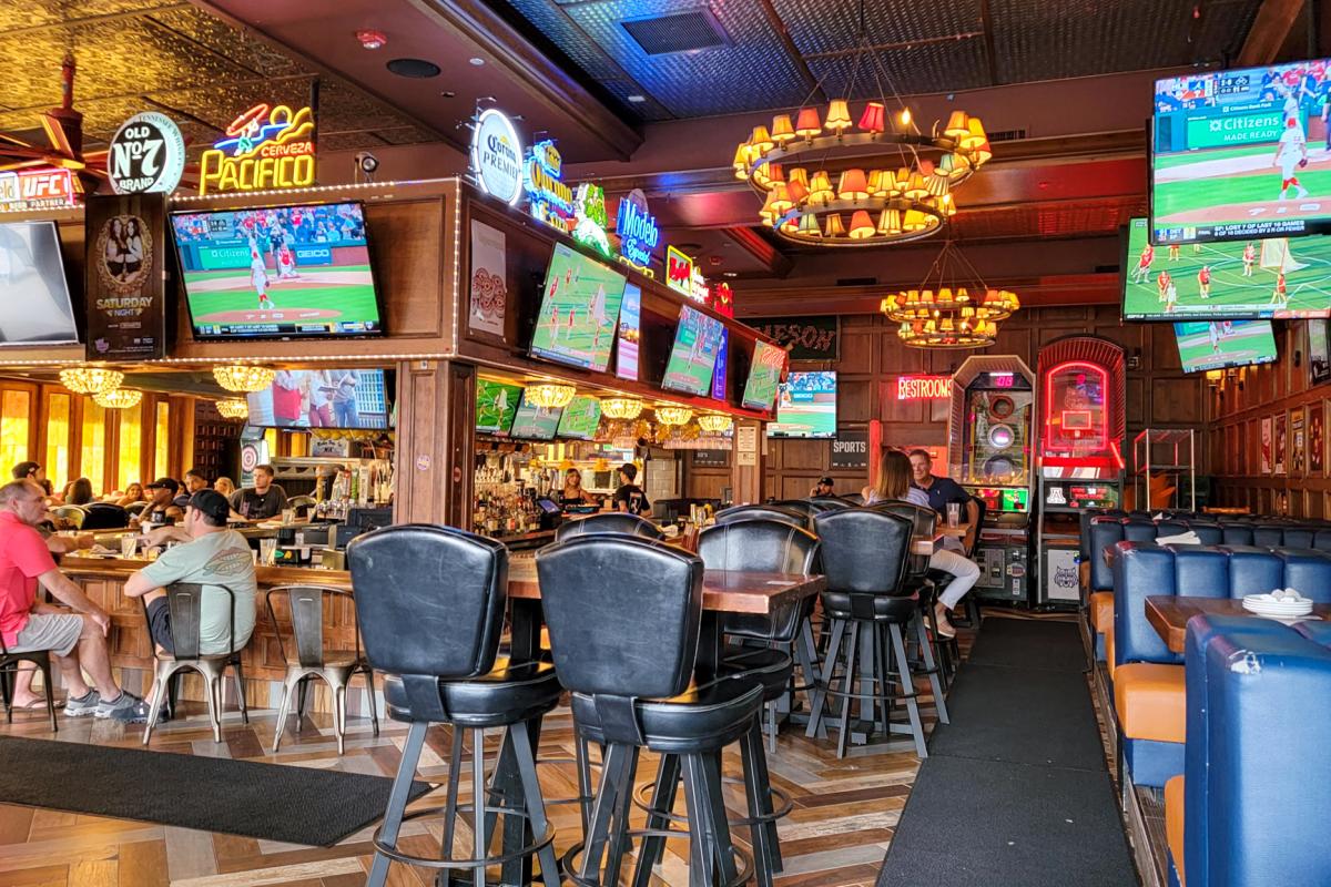 10 Best Race and Sports Books in Las Vegas 