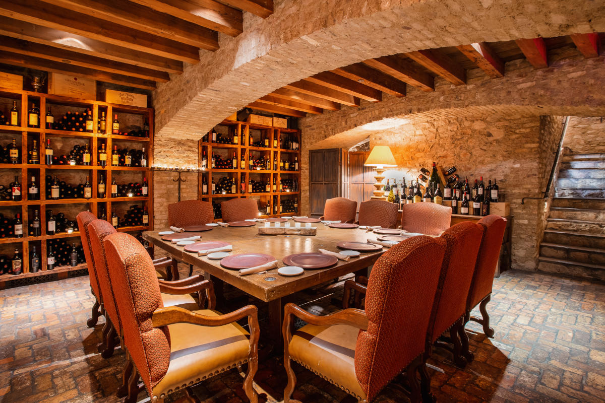 Lon's at Hermosa Wine Cellar