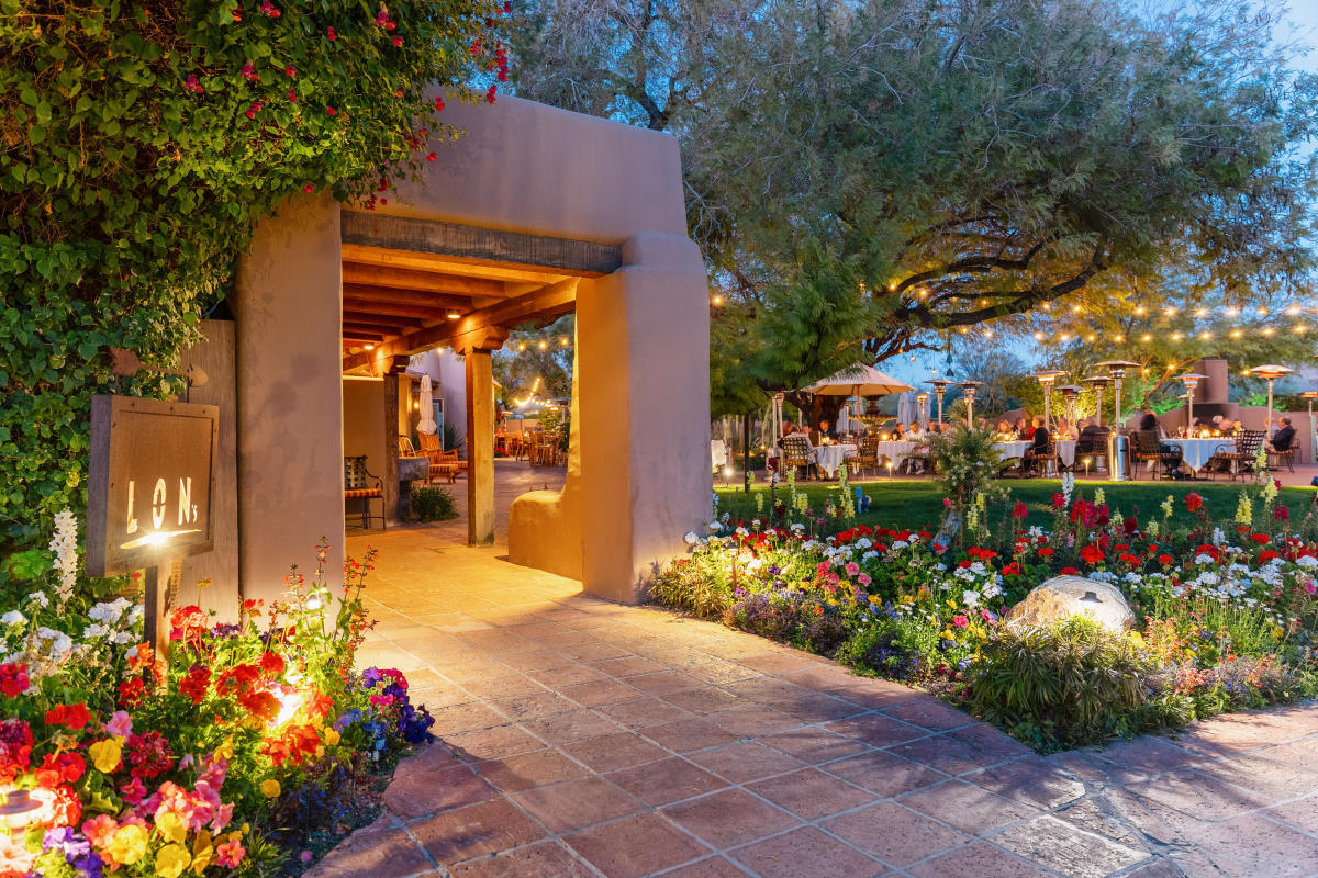 Patio dining at LON's at The Hermosa Inn. Credit: The Hermosa Inn.