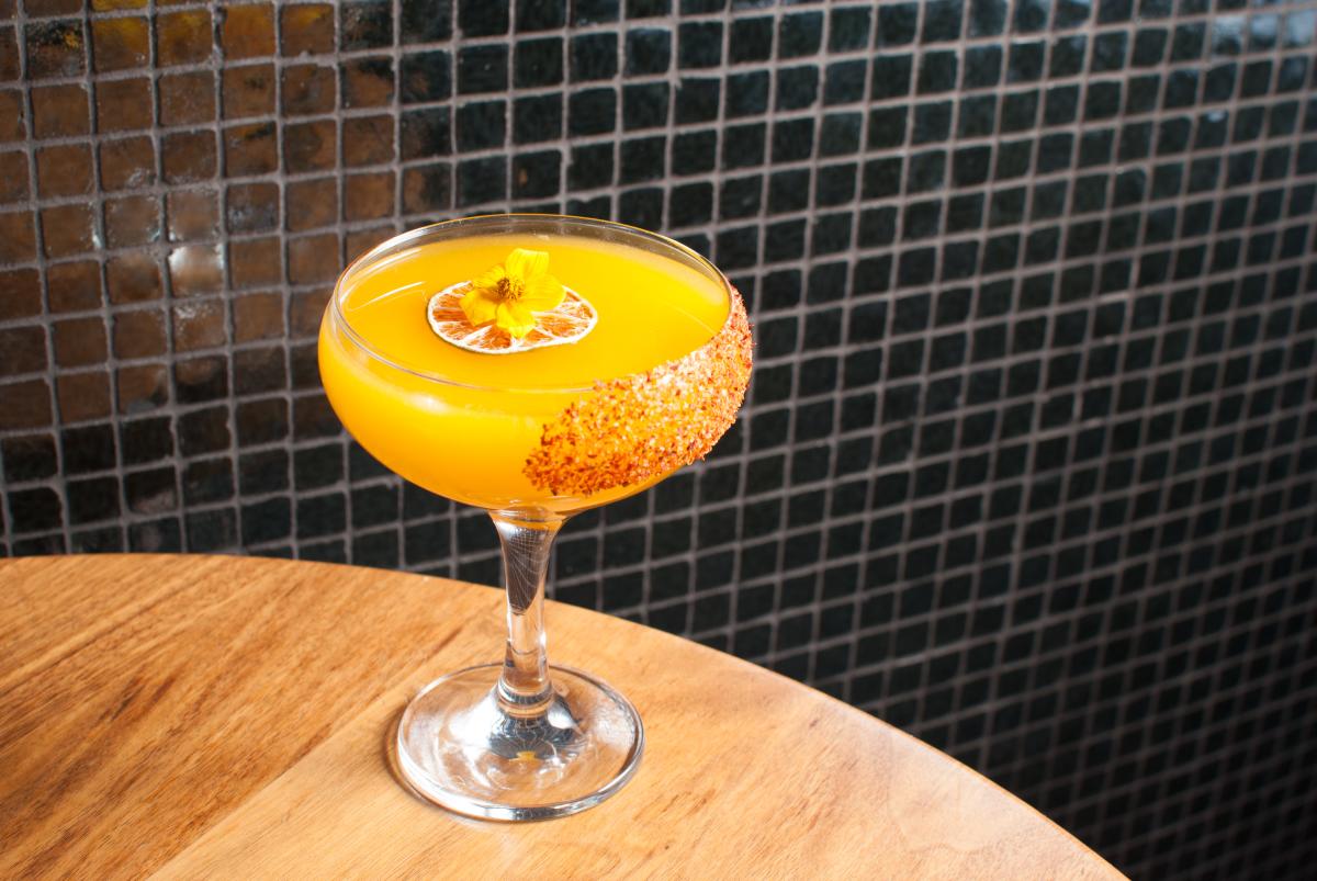 HVH Mango Tango Cocktail