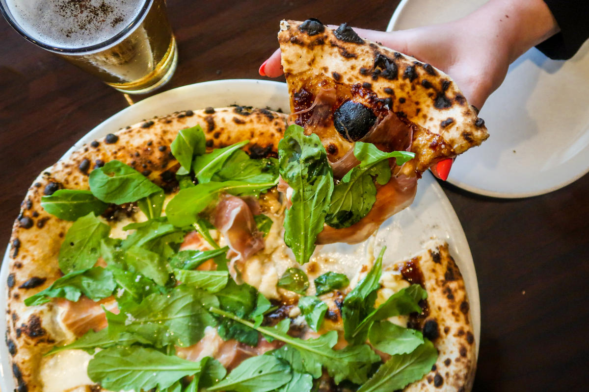 8 Best Pizza Restaurants In Scottsdale (2025 Guide)